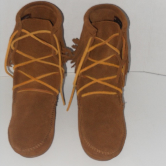 MINNETONKA ANKLE BOOTS SIZE 8 MEDIUM - Picture 2 of 5